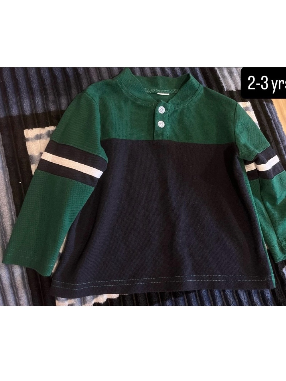 GAP Green and Navy Long-Sleeve Henley with Stripe Detail